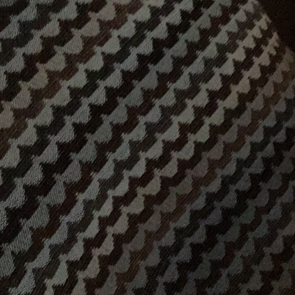 Meet your Posher, Angie - Picture 2 of 2